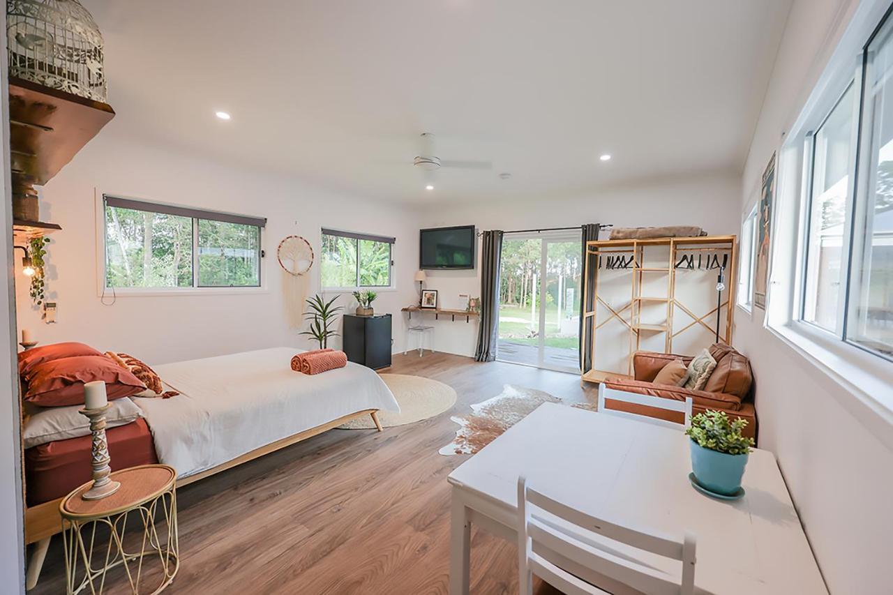 The Poolhaus Retreat - Peaceful Private Studio Valdora Luaran gambar